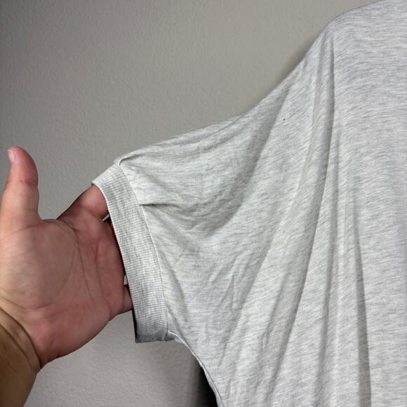 Red 23 Womens Medium Oversized Tee Heather Gray V Neck Dolman Sleeves Stretch - Picture 3 of 9